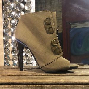 ELLE Utility Ankle Booties  Sz 7 NEW!!!!
